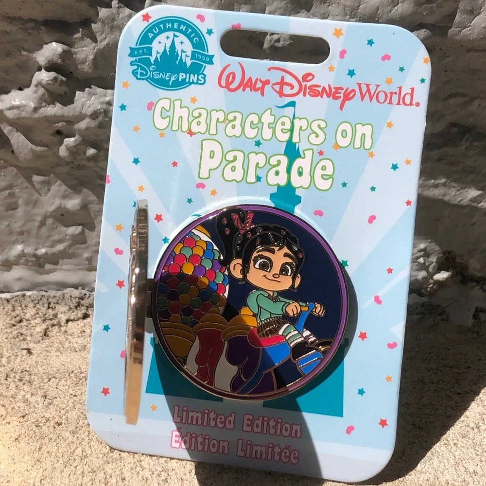 Disney Pin 2022 WDW Characters On Parade Vanellope LE 2750 - NEW - Picture 1 of 2